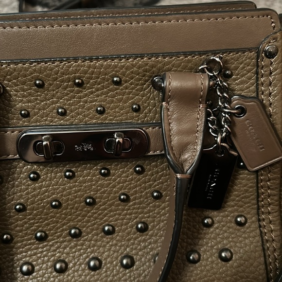 Coach purse - Picture 3 of 10
